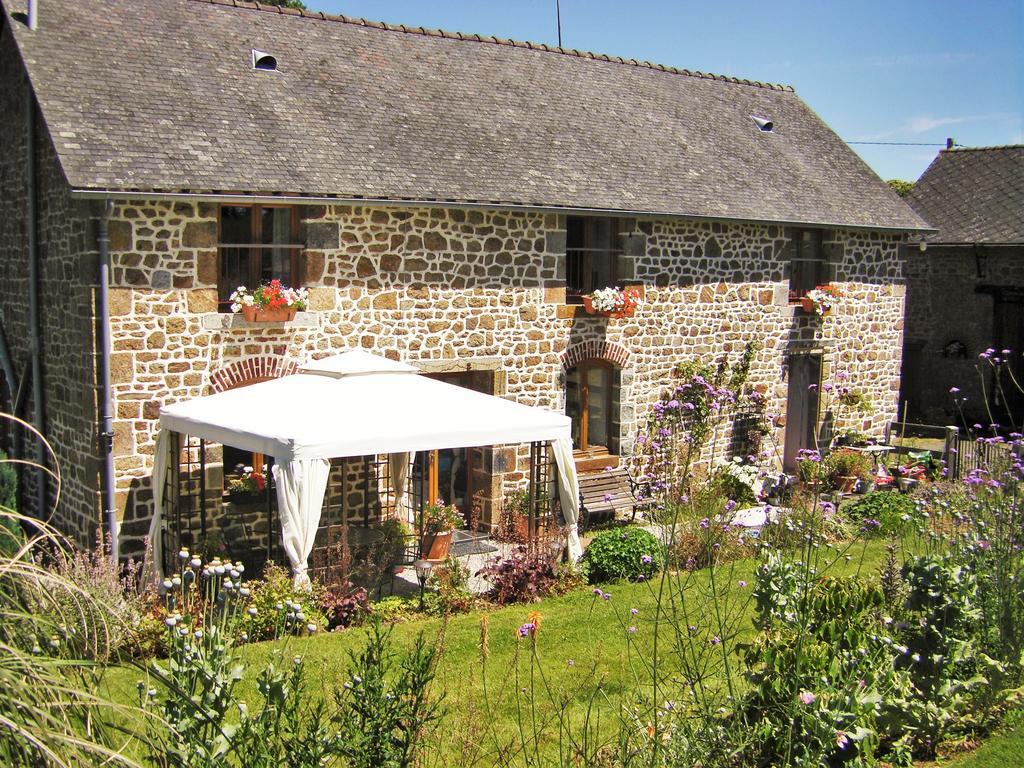 La Cloue Bed & Breakfast Sainte-Marie-du-Bois  Dış mekan fotoğraf